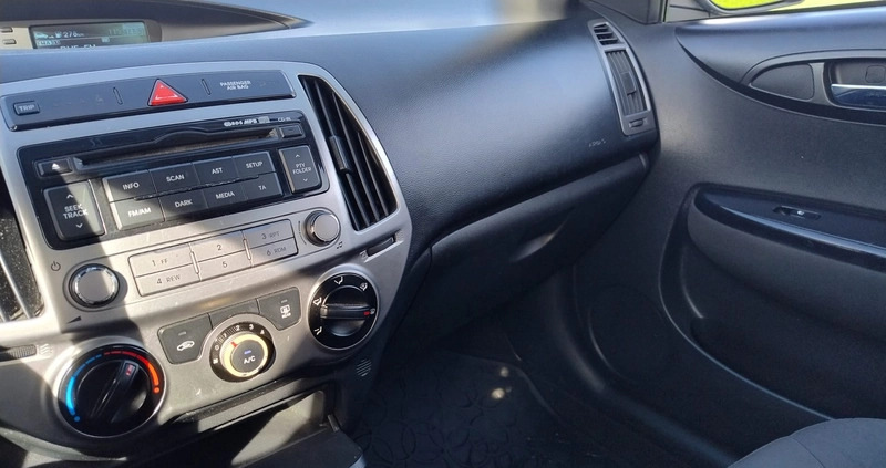 Hyundai i20 cena 10000 przebieg: 223000, rok produkcji 2014 z Tychy małe 46